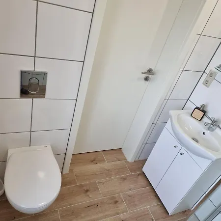 Gaestehaus Grunewald מלון דירות 2*