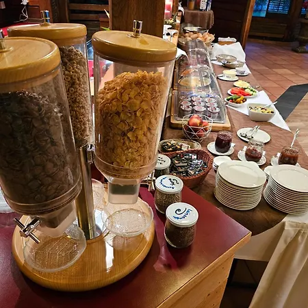 Bed & Breakfast Gaestehaus Grunewald 3*